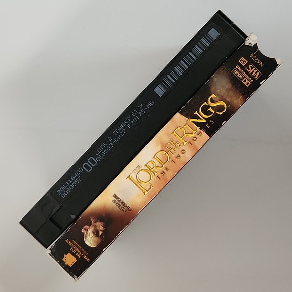 THE LORD OF THE RINGS: THE TWO TOWERS VHS - Picture 9 of 10